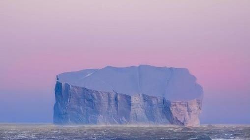 Gerlache strait sunset berg