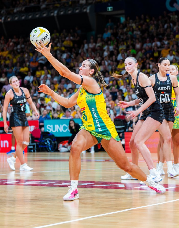 Diamonds vs Silver Ferns